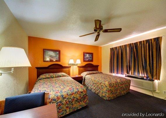Rodeway Inn Perry Esterno foto